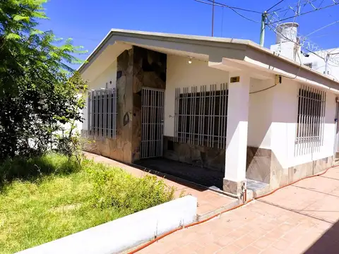 CASA EN VENTA 3 HAB 3 BAÑOS EN FRAY LUIS BELTRAN
