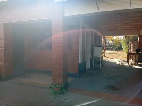 Casa 4 ambientes con 1 baño