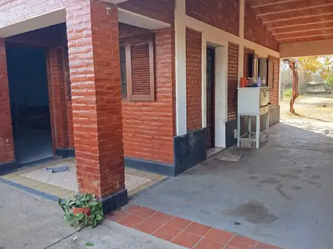 EN LAS TAPIAS CERCA DE TODO  GRAN LOTE  