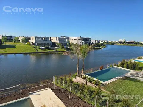 Casa de 4 dormitorios mas play y pileta al lago Carpinchos - Nordelta