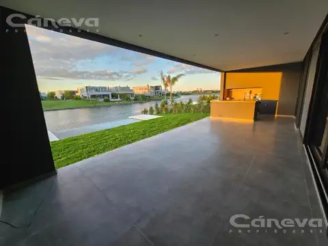 Casa de 4 dormitorios mas play y pileta al lago Carpinchos - Nordelta