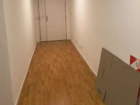 Oficina 4 ambientes con 2 baños