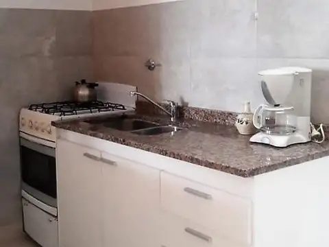 4 ambientes con entrada independiente en Cid Campeador