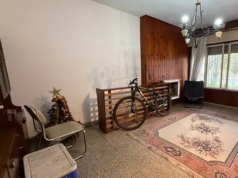 Casa 5 ambientes con 1 baño