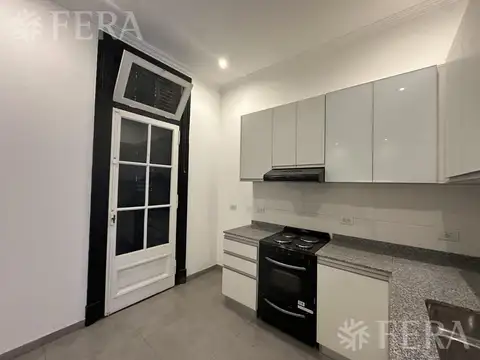 Venta departamento 3 ambientes con terraza propia en Sarandi