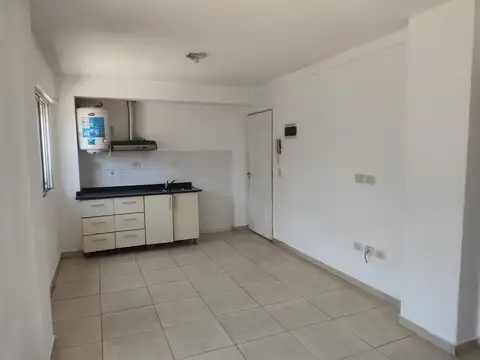 Doctor Adolfo Saldías 200, Piso 1