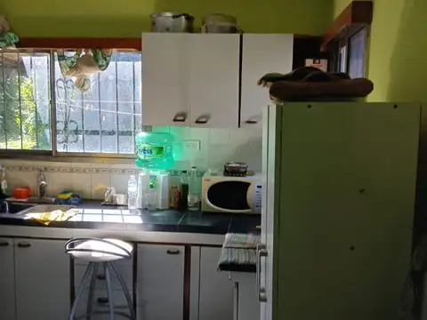 Casa 5 ambientes con 1 baño