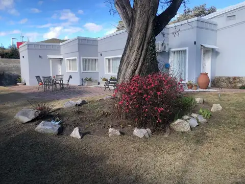Casa restaurada a nuevo , bario Golf, La Cumbre