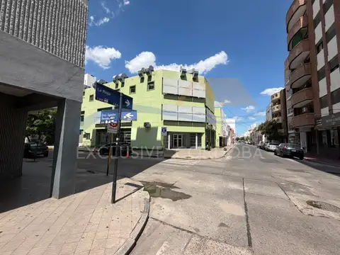 Local en Alquiler en Alberdi, $ 800.000