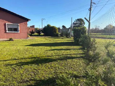 VENTA CASA CON GRAN PARQUE DE 900 MTS2