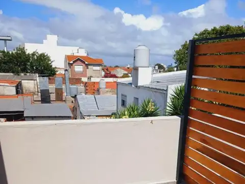 Depto Tipo Casa en Venta al Este