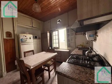 Casa 5 ambientes con 2 baños