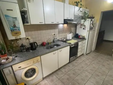 CASA A LA VENTA JUAN CANALS Y OROÑO GRAN TERRENO