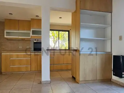 60 Granaderos , Piso 0