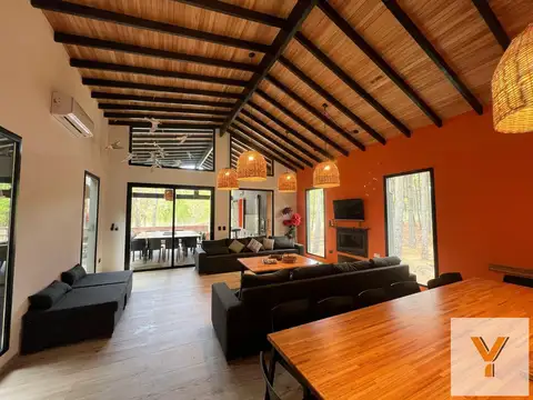 Casa en Venta en Villarobles, USD 395.000