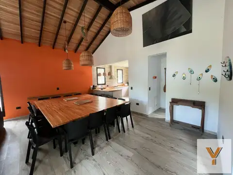 Casa 7 ambientes con 6 baños