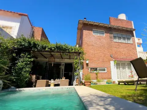 CASA 3 AMBIENTES EN VENTA EN BANFIELD APTA CREDITO