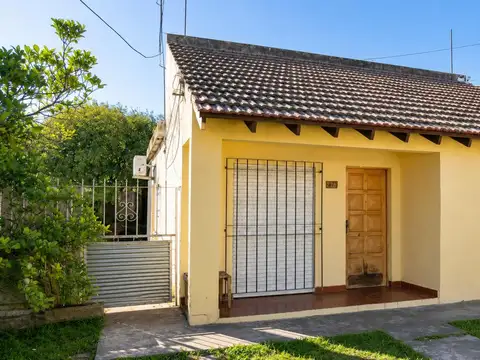 Casa en Venta en Quilmes Oeste, USD 45.000