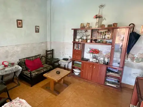 Casa 4 ambientes con 1 baño