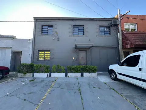 Local, depósito y oficina en 34 e/ 123 y 124