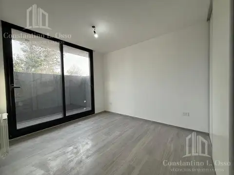 Casa duplex en condominio cerrado - Adrogué