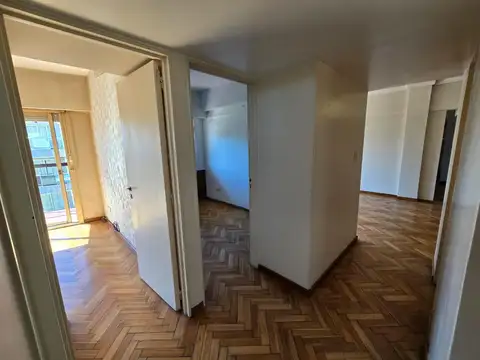 Departamento 4 ambientes con 3 baños