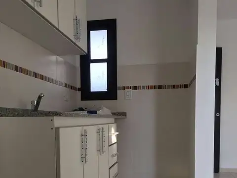 Departamento en Alquiler en Gerli, $ 430.000