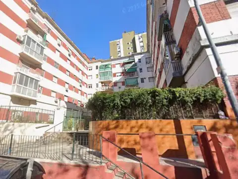 Departamento 2 ambientes en venta luminoso! en La Boca