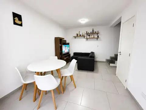 VENTA DEPARTAMENTO DUPLEX VILLA CARLOS PAZ 1 DORM PILETA COCHERA