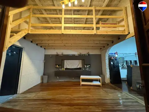 Depto Tipo Casa en Venta con 2 cocheras