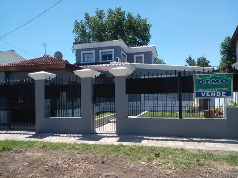 HERMOSA CASA 5 Ambientes EN VENTA