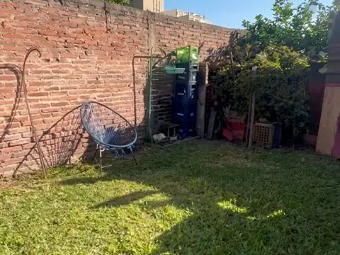 Casa 5 ambientes con 1 baño