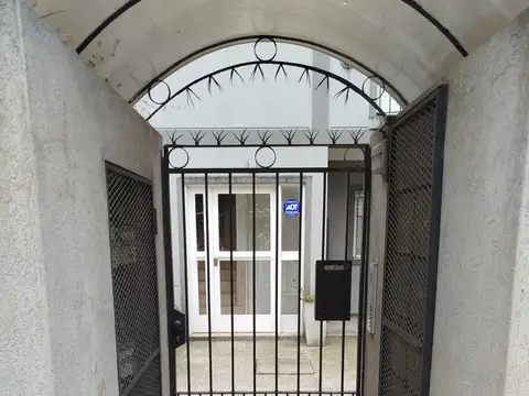 Depto Tipo Casa en Venta de 2 ambientes