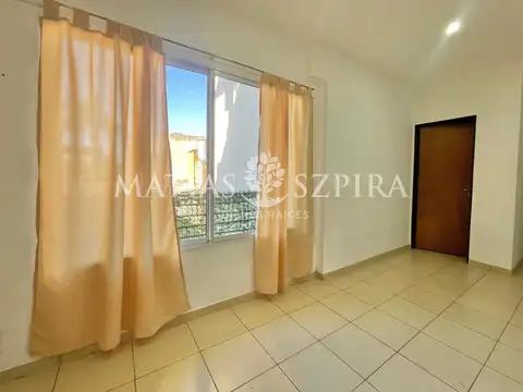 Departamento 3 ambientes tipo PH en Castelar Norte