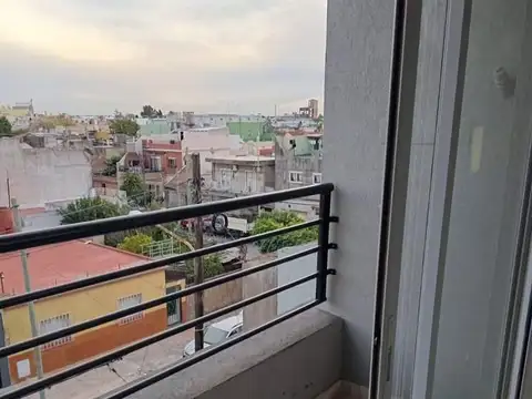 Departamento de 2 ambientes con Balcón