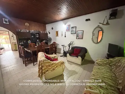 Casa 5 ambientes con 1 baño
