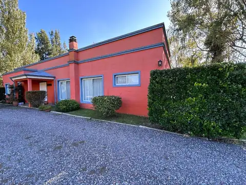 Casa / Chacra 5 ambientes en Barrio Chacras de Uribelarrea