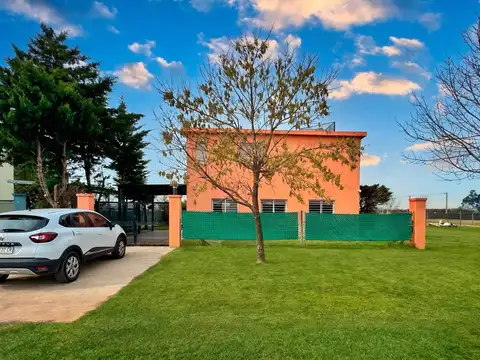 Venta - Casa 2 dormitorios Roldan