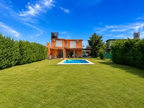 Casa en Venta con 1 cochera