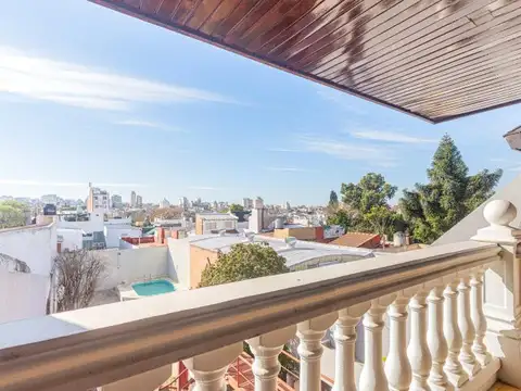 Casa 7 ambientes con 4 baños