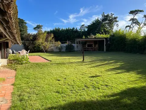 América y La Niña, Barrio Marly, Punta del Este