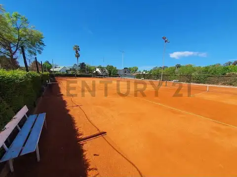las brisas 100, Piso 0