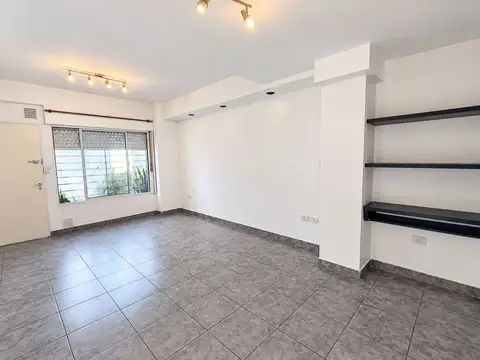Depto Tipo Casa en Alquiler de 3 ambientes