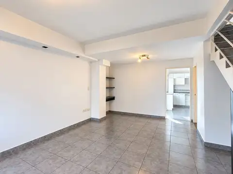 Depto Tipo Casa en Alquiler de 2 dormitorios
