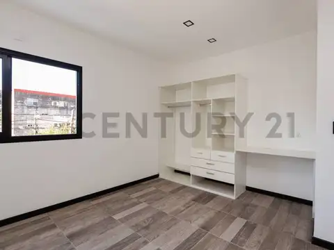 VENTA- CASA A ESTRENAR 4 AMB-CASEROS-PERMUTA