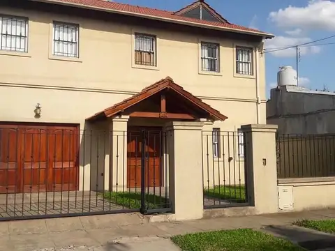 Casa en Venta Martín Rodirguez 1228