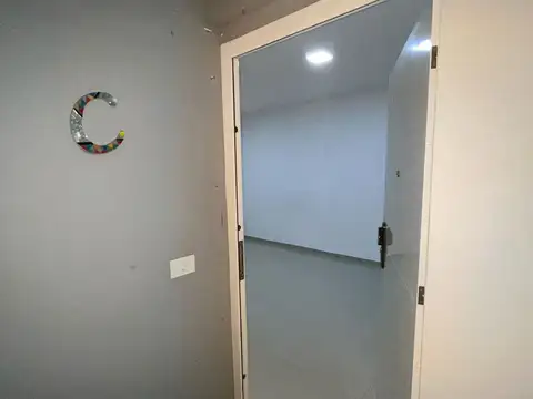 San lorenzo 100, Piso 1