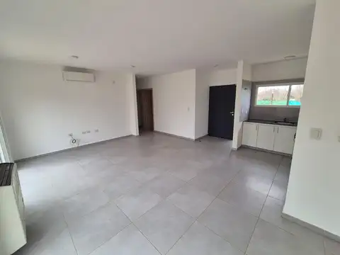 Casa en Alquiler en General Roca, $ 1.300.000