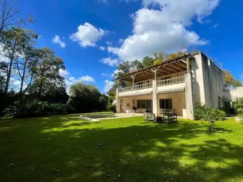 Casa en Venta 6 Ambientes en Chacras de Murray - Pilar