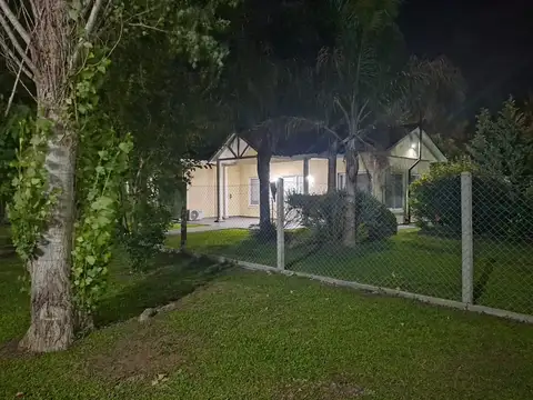 Casa 6 ambientes con 3 baños